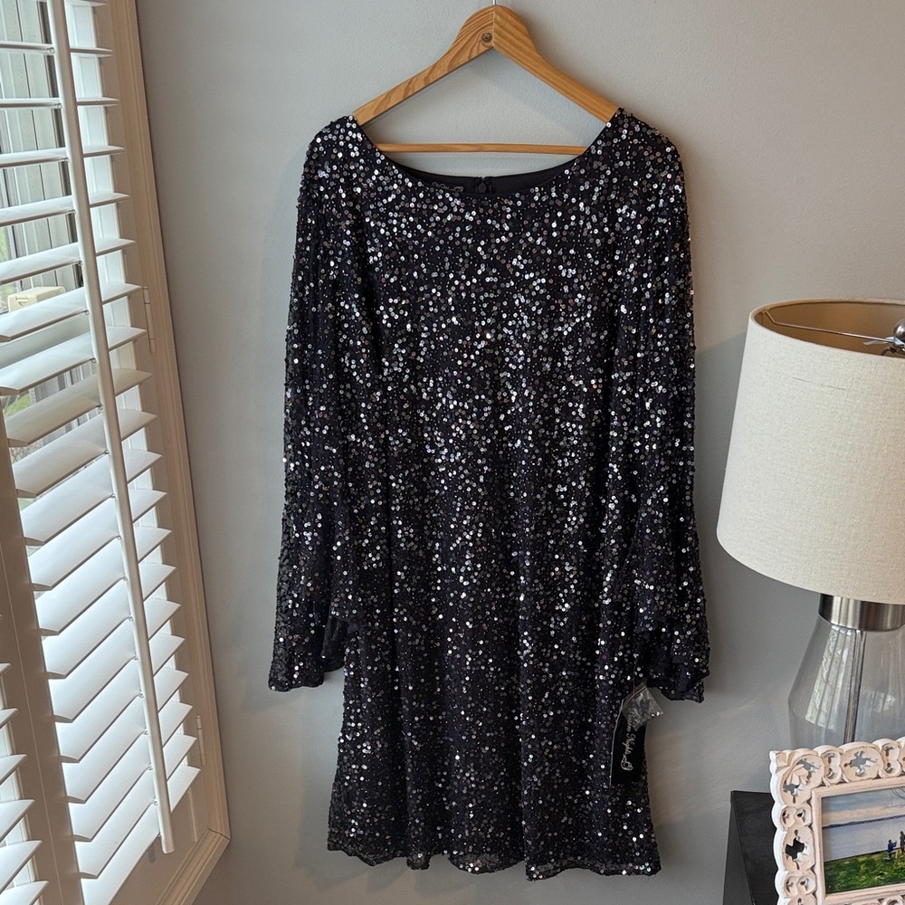 Pisarro Nights Sequence Party Formal Sheer Bell Sleeve Dress NWT